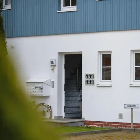 Apartment 4 *
